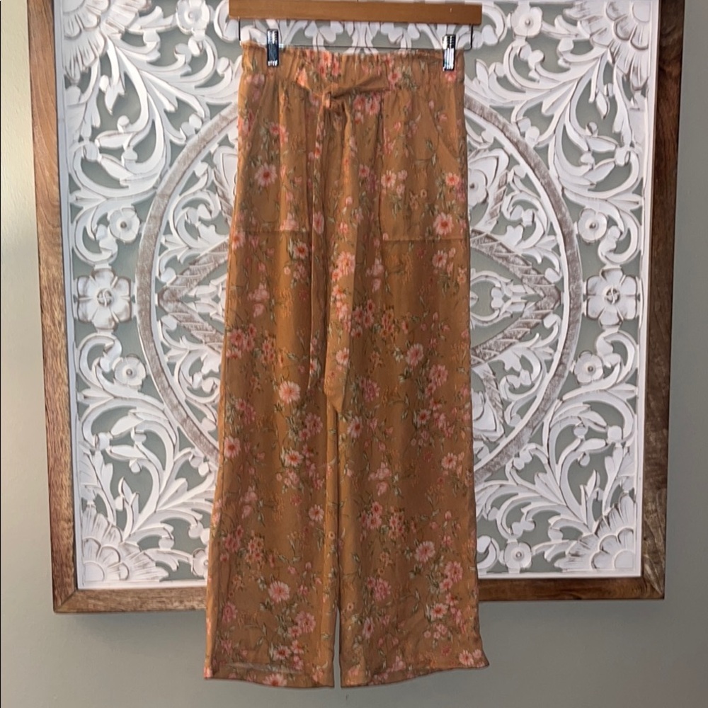 Live To Be Spoiled Brown Floral Print Pants Wide Leg Pull On Size Small EUC